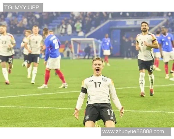 足球明星激战精彩瞬间回顾赛场上的巅峰对决与绝妙配合视频合集